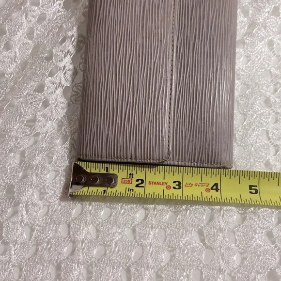 Louis Vuitton Purple Wallet - Picture 15 of 15